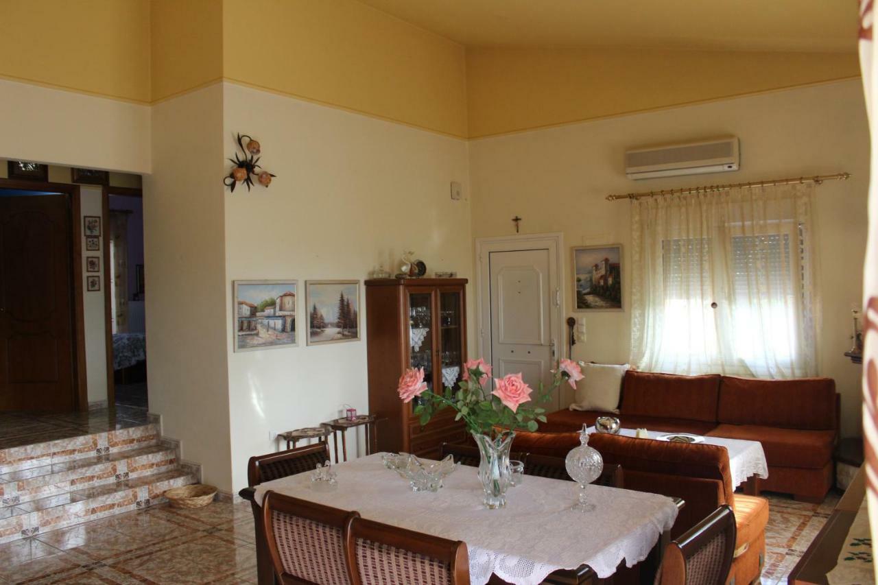 Maria'S Guesthouse ケラモティ エクステリア 写真