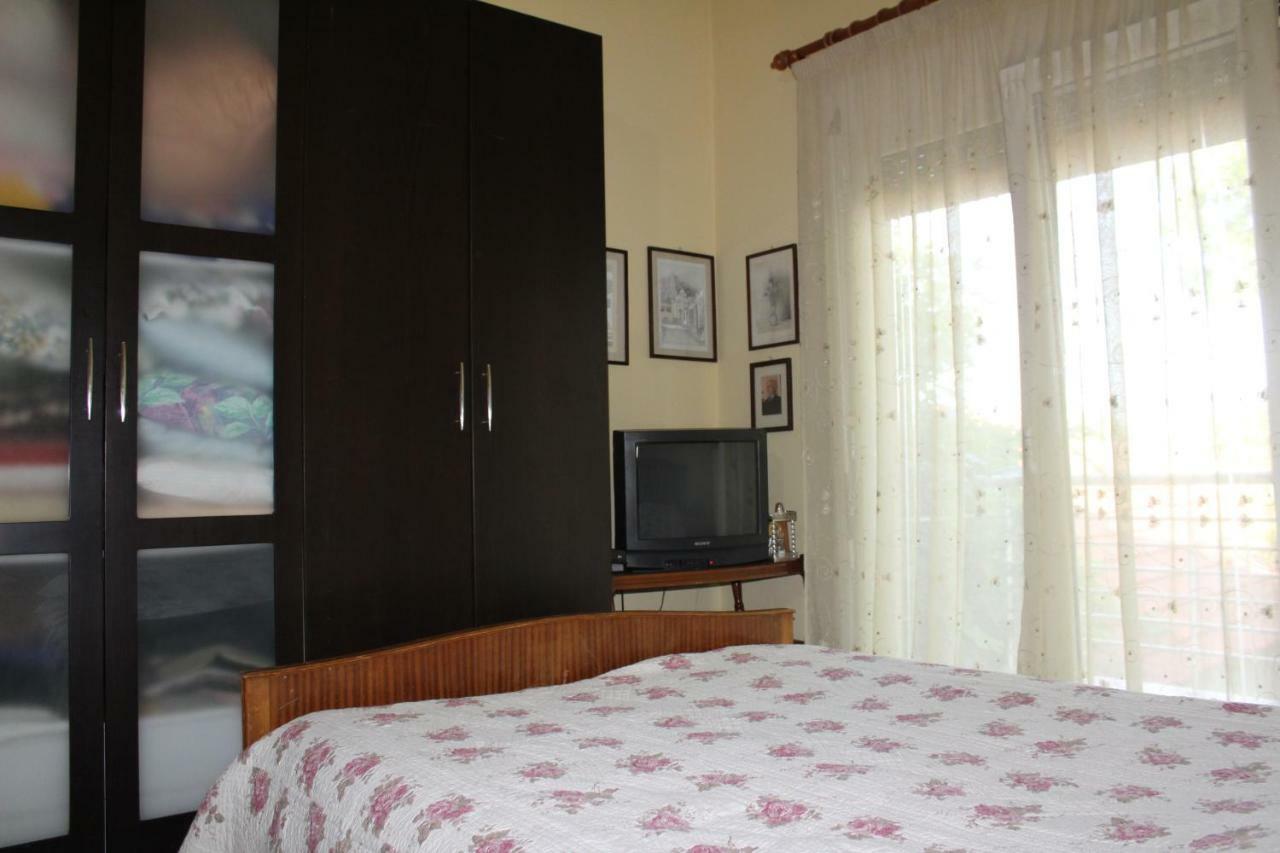Maria'S Guesthouse ケラモティ エクステリア 写真